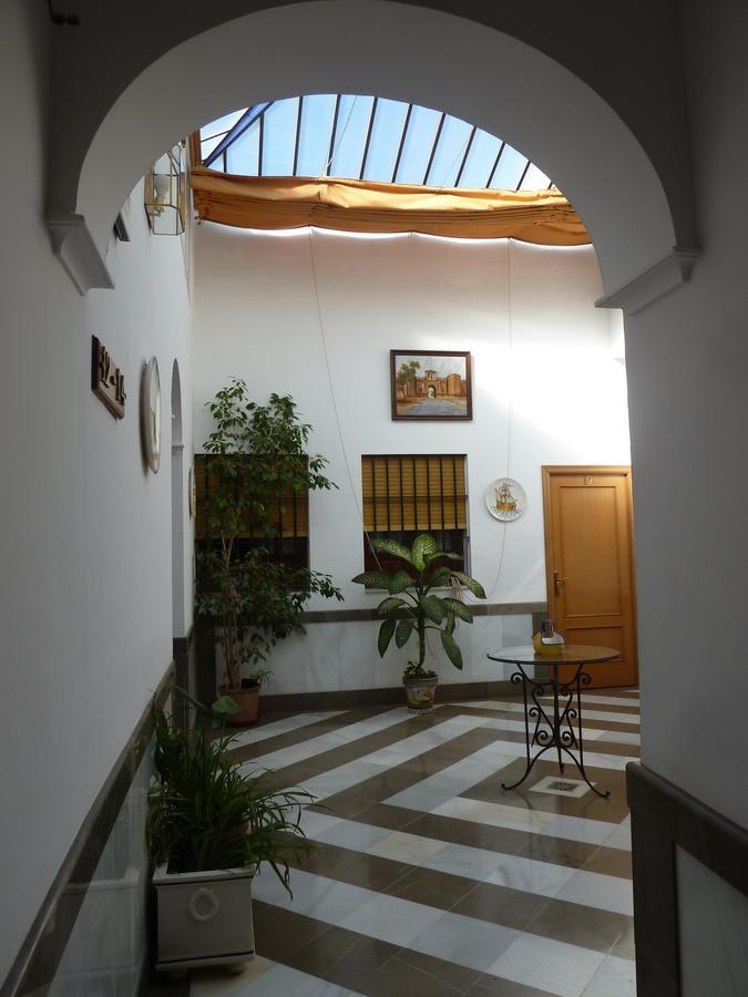 Hotel San Pedro Carmona  Exteriör bild